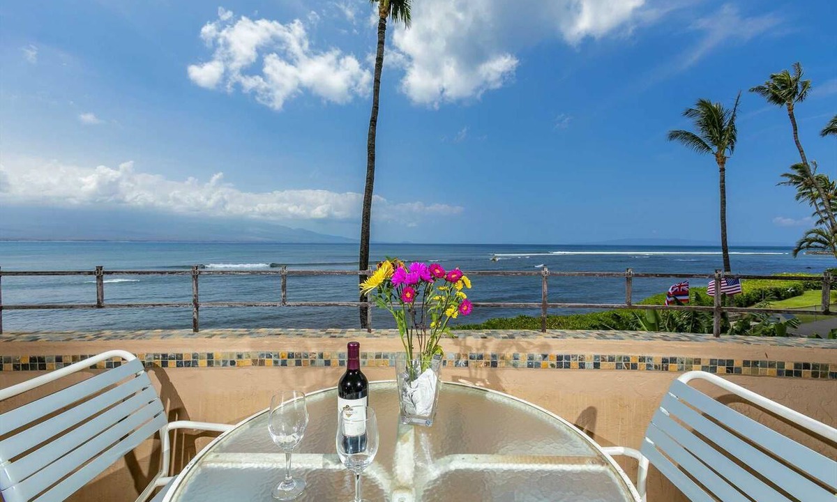Maalaea Condo | 2BR Oceanfront, Ocean View, Pool, Wi-Fi and AC