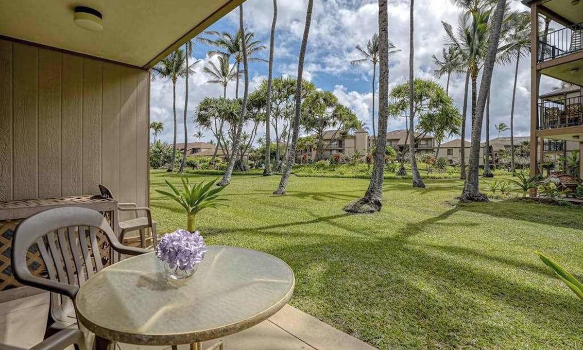 Kapaa Condo | August Sale! Kapaa Condo with Free WiFi, Shared Pool & Grill Close to Beaches