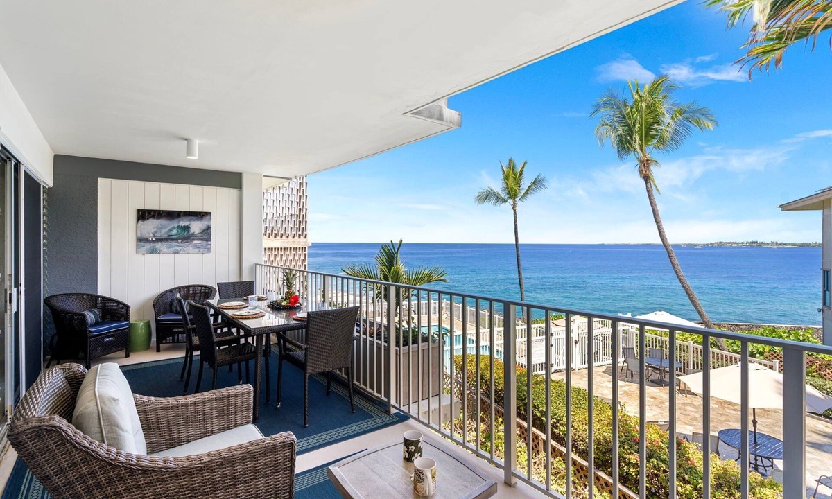 Kailua-Kona Condo | Beautiful Ocean Views - Close to Town - Wifi - Vrkcv