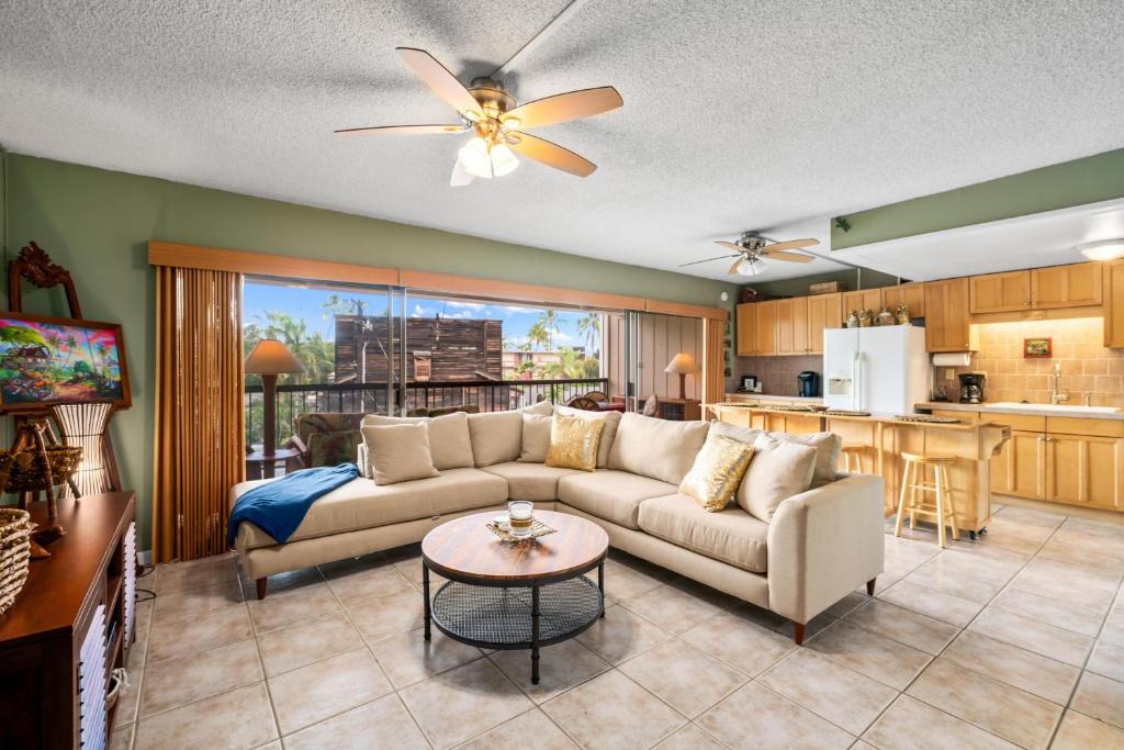 Historic Kailua Village Apartment | Big Island Kona Plaza 311 condo