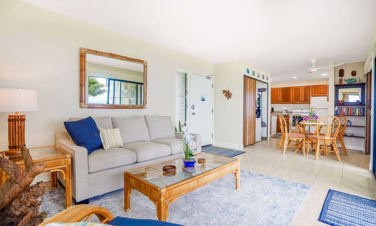 Princeville Condo | Charming condo with amazing ocean vistas, full kitchen, W/D & sunrise-view lanai