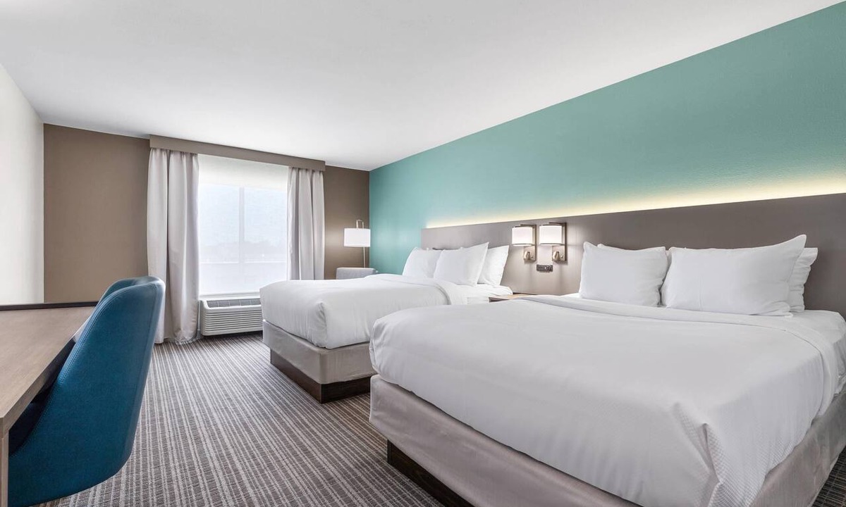 Marion Hotel | Comfort Inn & Suites Marion I-57