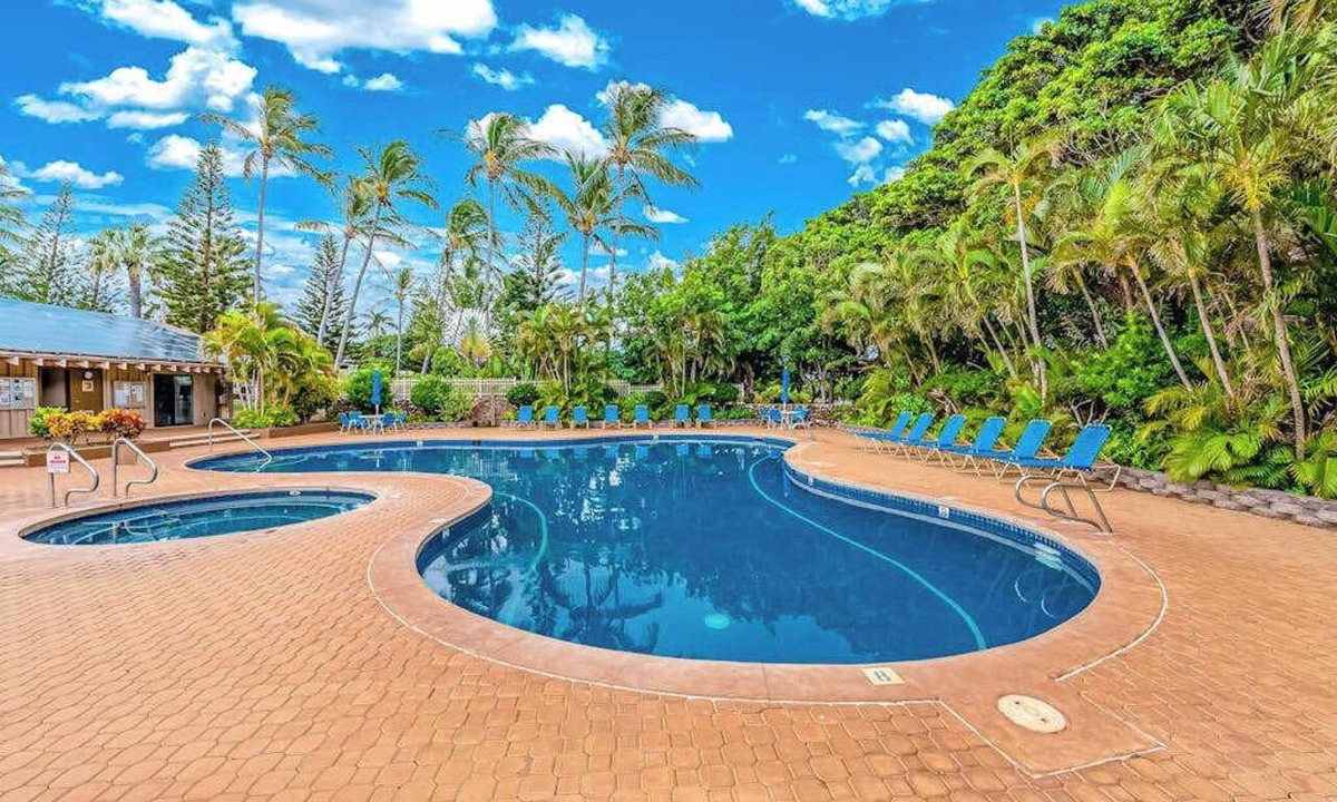 Maunaloa Condo | Cozy Molokai Getaway with Pool, Hot Tub & Private Washer/Dryer