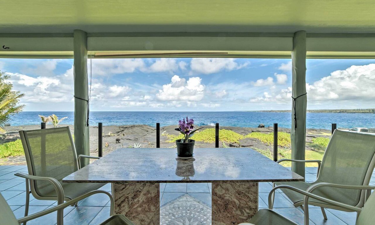 Keaau Cottage | Direct Oceanfront, Big Island Home