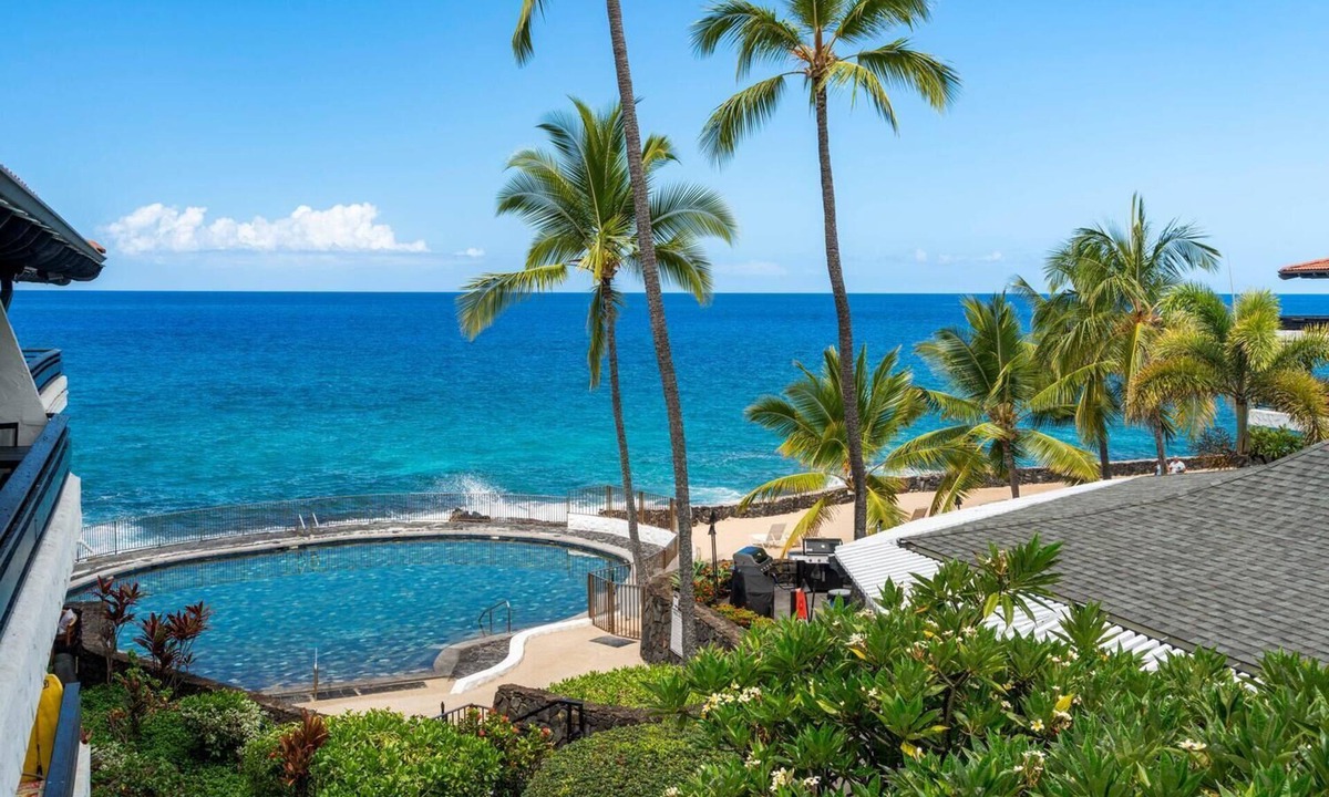Kailua-Kona Condo | Fabulous Ocean View - Sunset - Lanai Dining - Beautifully Upgraded - Vrkcv