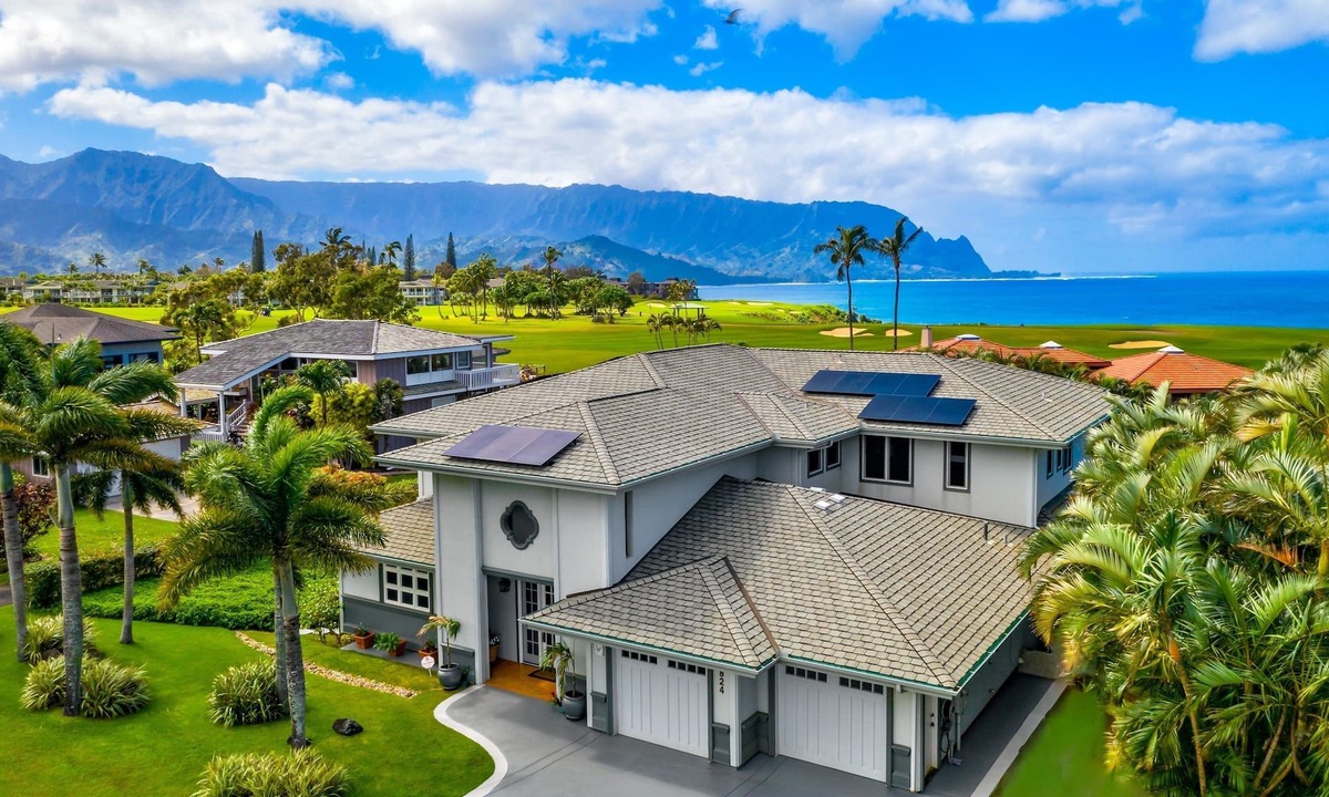 Princeville House | Hale Ohana Nui 5 Bedroom Home by RedAwning