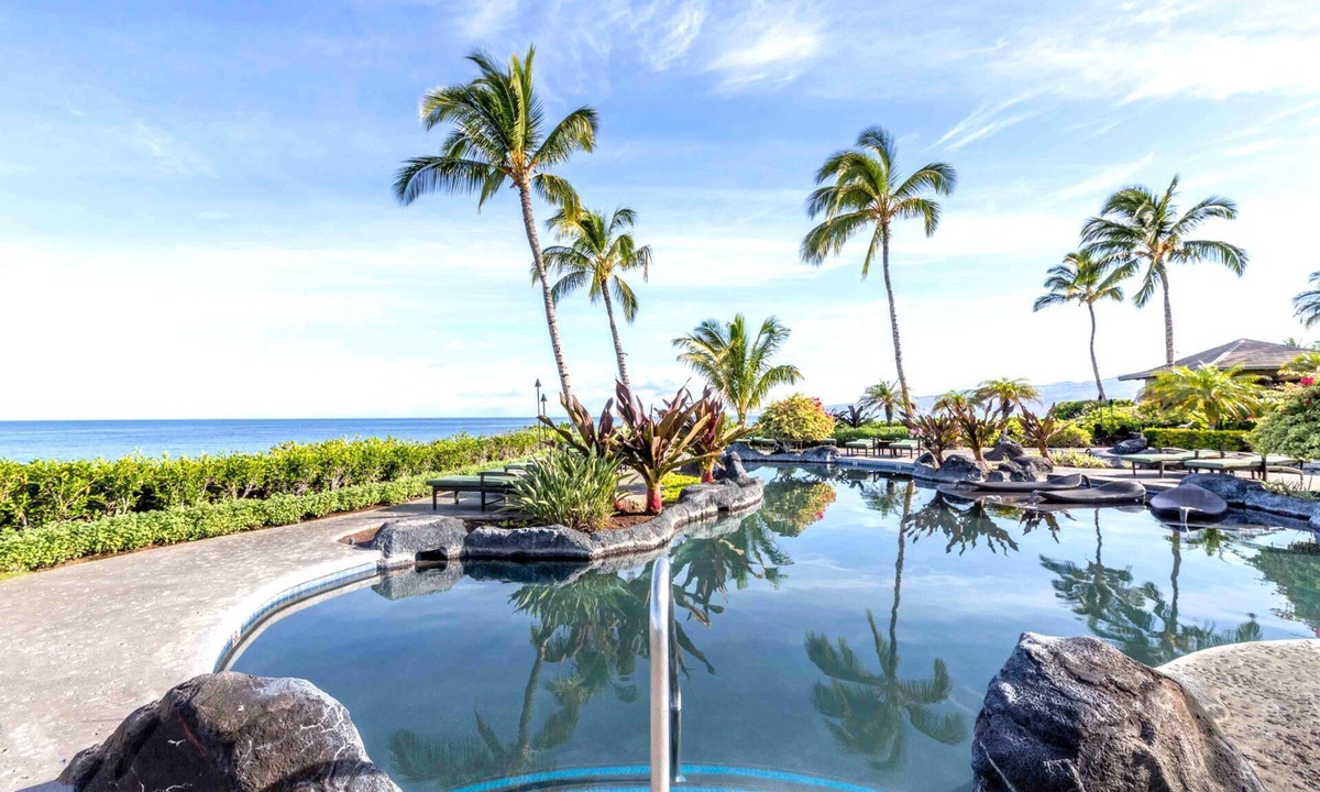 Waikoloa Condo | Halii Kai 2 Free Rental Cars KBM Resorts Oceanfront 2-bedroom Luxury Condo On Big Island Halii Kai Resort 2 Units, 5 Bedrooms Ml-1293