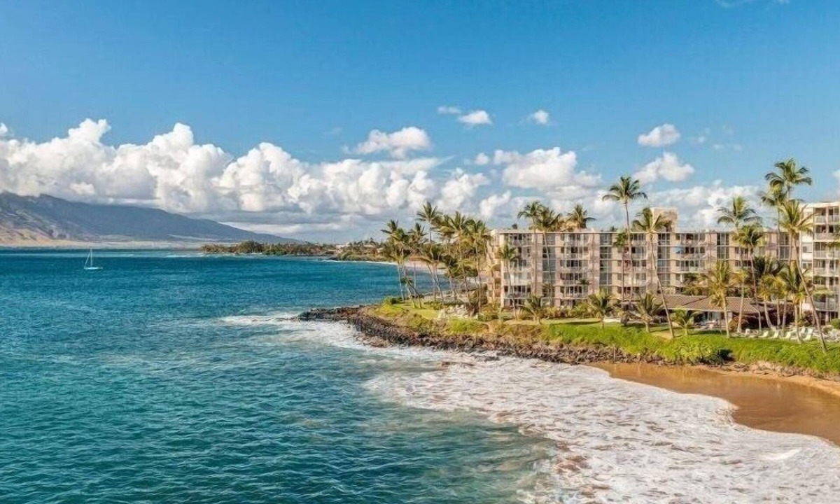 Kihei Condo | Kamaole Nalu, #105 2 Bedroom Condo by RedAwning