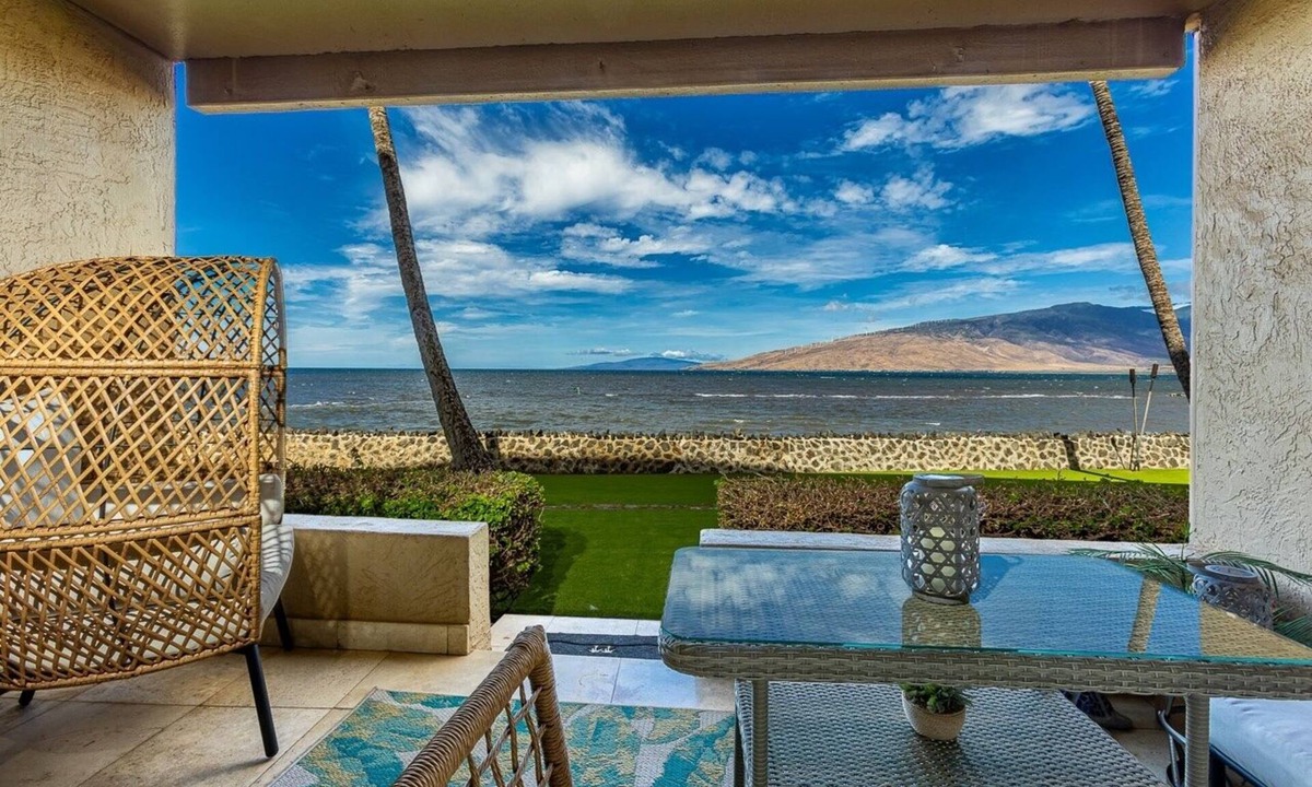 Kihei Condo | Menehune Shores by Coldwell Banker Island Vacations
