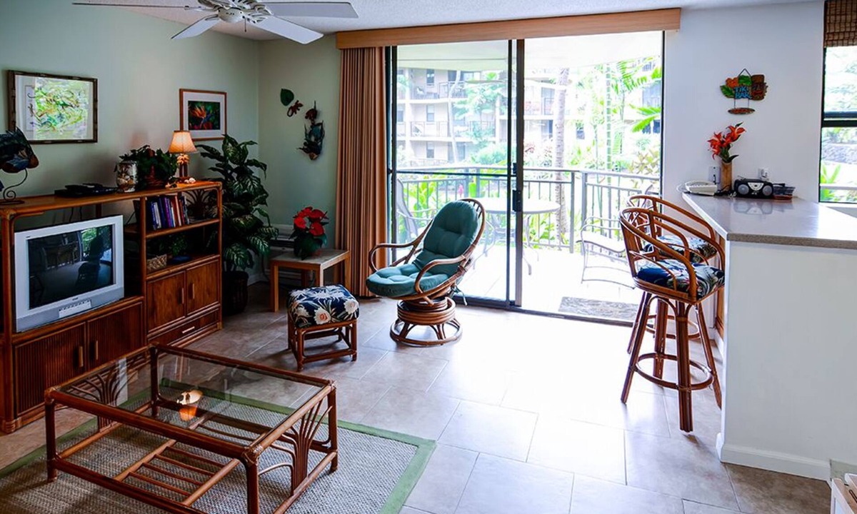Kailua-Kona Apartment | Oceanview Kailua-kona Condo With Private Balcony!