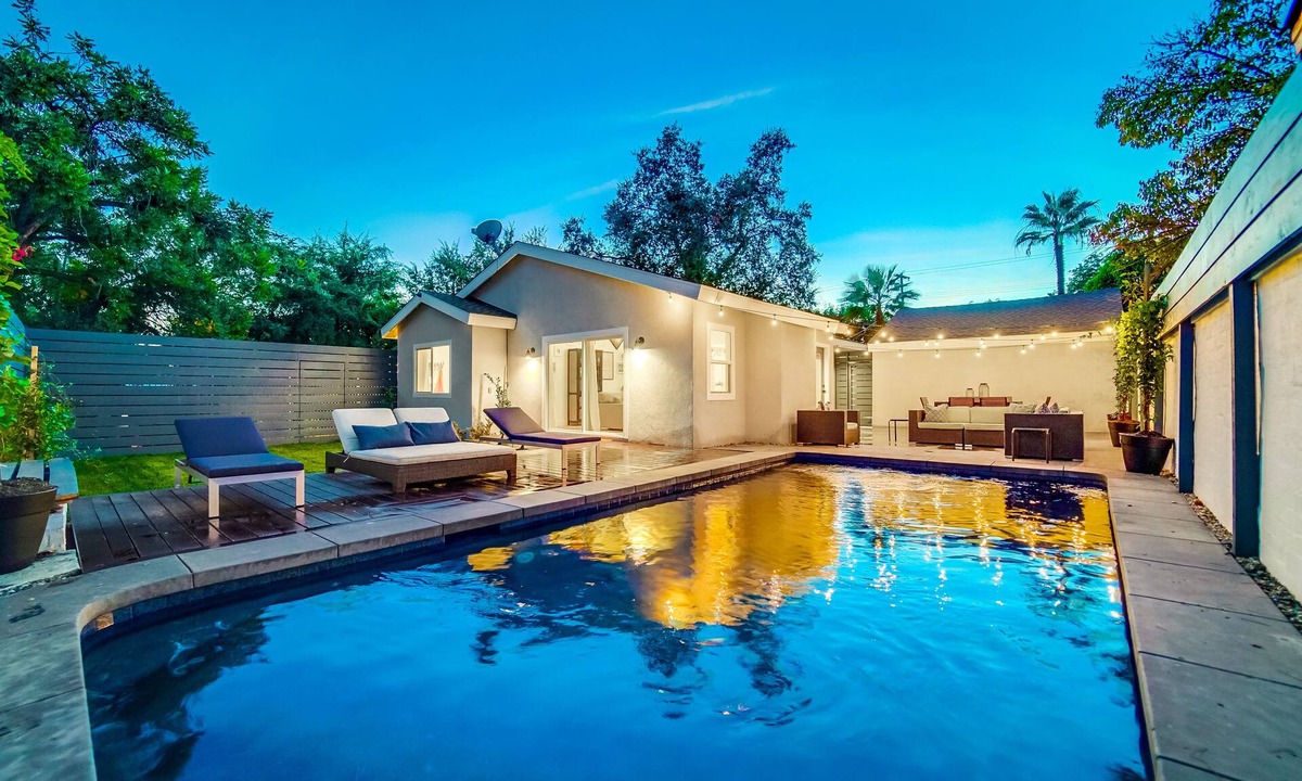 North Central House | Pasadena Family Getaway - Private Pool, Yard & Near Rose Bowl