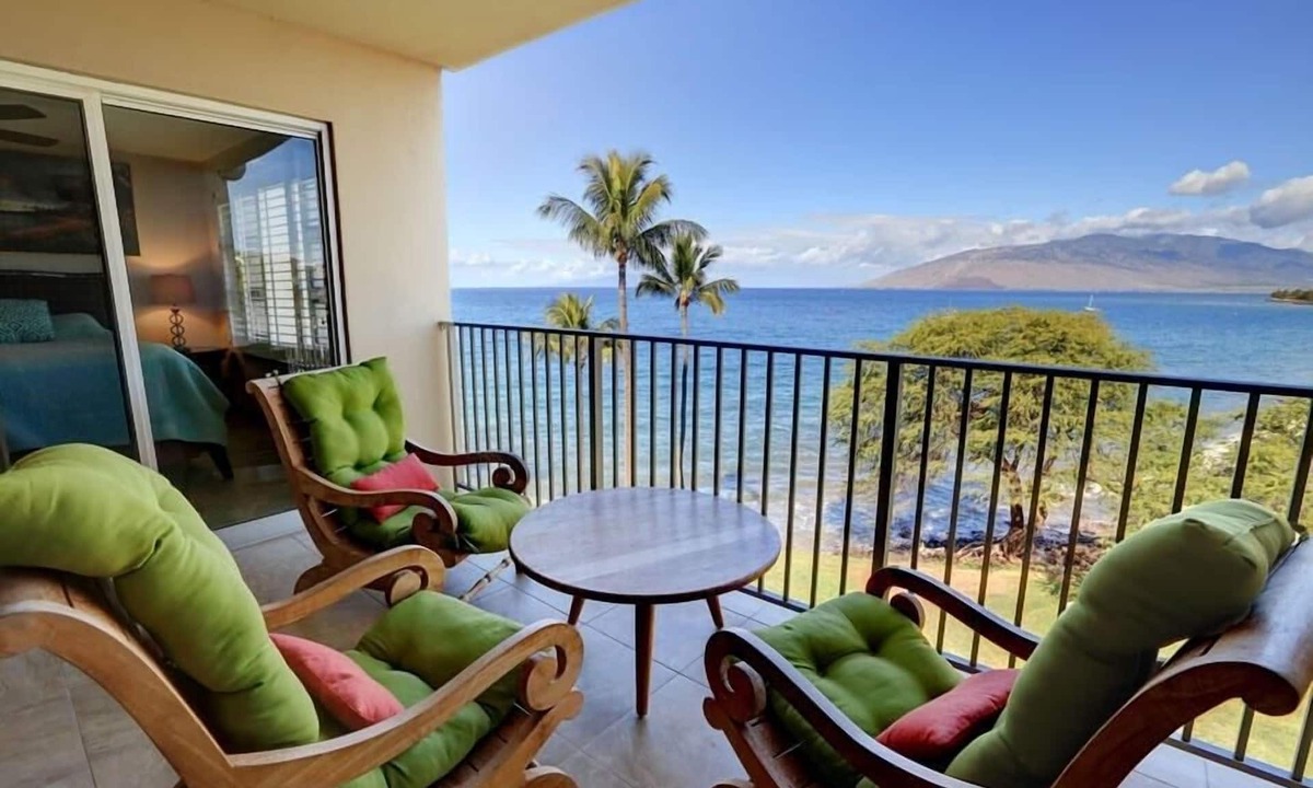 Kihei Condo | Royal Mauian, #606^ 2 Bedroom Condo by RedAwning