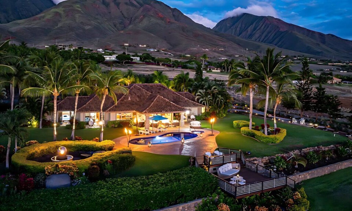 Historic Lahaina Front Street House | Wili Okai Villa