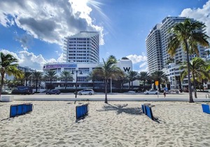 73 m² Condo ∙ 1 bedroom ∙ 4 guests in Central Beach