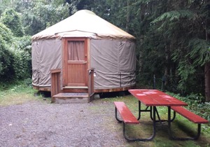 Mount Vernon Camping Resort 16 ft. Yurt 8 in Bow