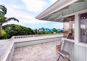 Penthouse Living in Beautiful Lanikai – 2 Bedrooms, 1 Bathroom, Ocean Views in Kailua