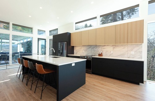 Hood River House | Amazing view, luxury home, multi-level w/an elevator