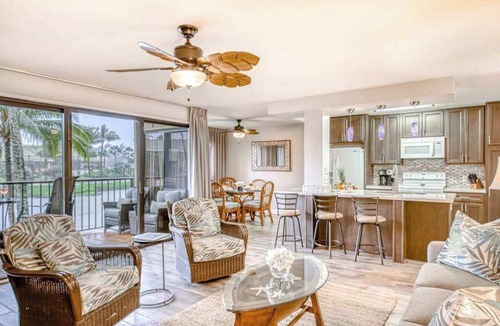 Hanamaulu Condo | August Sale - Renovated Oceanfront Lihue Condo with AC, Lanai & Pool