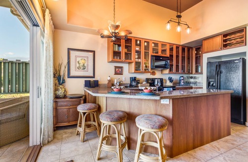 Kahaluu Bay Condo | Beach Front Ocean View Penthouse (Top Floor) Corner Unit with GREAT Internet!