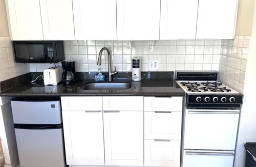 Waikiki Condo | Beachfront - Oceanview - Waikiki Shore