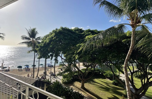 Waikiki Condo | Beachfront - Oceanview - Waikiki Shore