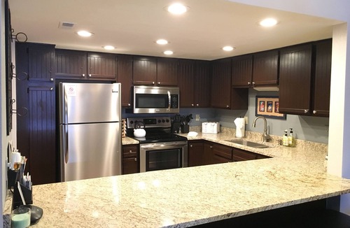 Downtown Park City Condo | BEST LOCATION Main St Ski Lift Heated Pool Hot Tub Free Parking Family Sleeps 8