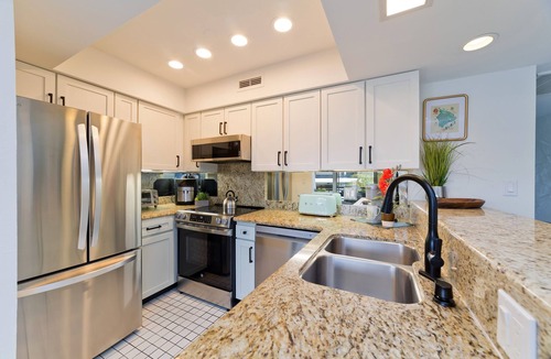 Kailua-Kona Condo | Big Island Casa De Emdeko A308 1 Bedroom Condo