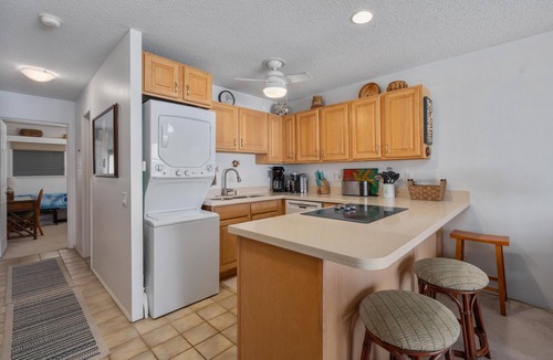 Kailua-Kona Condo | Big Island Kona Isle E32 1 Bedroom Condo