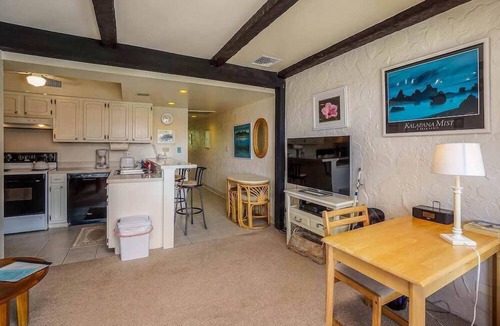 Kailua-Kona Condo | Casa De Emdeko Condo w/Pool A/C & Ocean Views