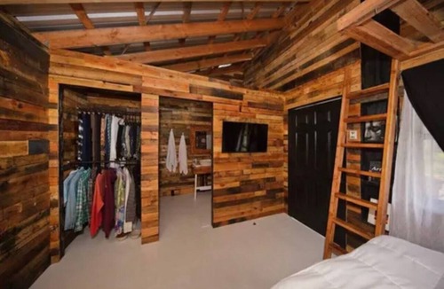 Hawaiian Acres Cabin | Charming 2-bedroom off grid cabin in peaceful Hawaiian Acres getaway