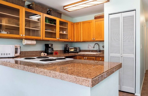 Kailua-Kona Condo | Concierge Included - AC - Completely Updated- Vrkcv