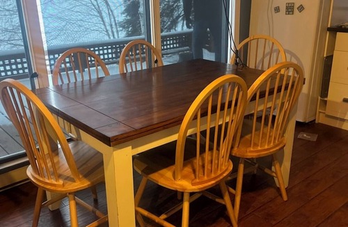 Christopher Lake Cabin | Cozy, Clean Lakefront Cabin on Emma Lake