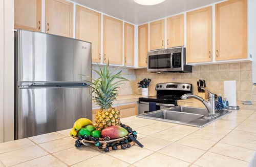 Kailua-Kona Condo | Direct Ocean Front - Upgraded Unit - Free Concierge - Vrkcv