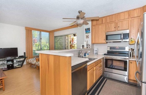 Kailua-Kona Apartment | Enjoy the Sunset Ocean Front 1BR Apt-pool On-site