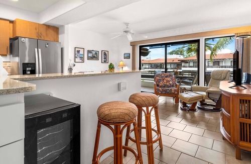 Kailua-Kona Condo | Fabulous Ocean View - Sunset - Lanai Dining - Beautifully Upgraded - Vrkcv