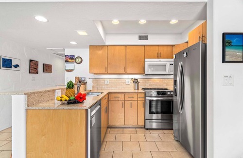 Kailua-Kona Condo | Fabulous Ocean View - Sunset - Lanai Dining - Beautifully Upgraded - Vrkcv