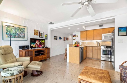 Kailua-Kona Condo | Fabulous Ocean View - Sunset - Lanai Dining - Beautifully Upgraded - Vrkcv