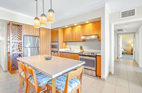 Kaanapali Resort | 𝐅𝐢𝐧𝐝𝐢𝐧𝐠 𝐌𝐞𝐢𝐥𝐢’𝐬 Luxury Nanea Ocean Club Beachfront Resort+Amenities
