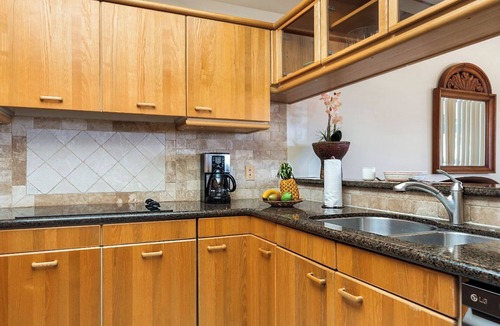 Kamuela Condo | Gorgeous Golf and Ocean Views - Vrkcv