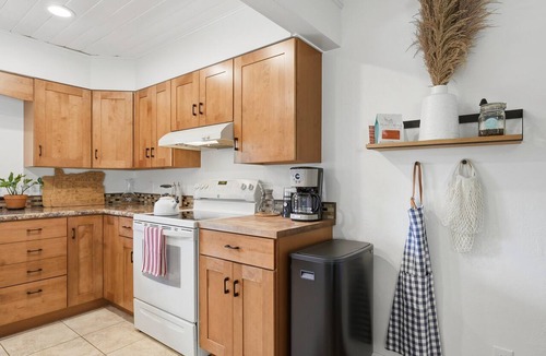 McMinnville House | Hideaway House - Cozy Wine Country Escape in the Heart of McMinnville