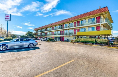 Clodine Apartment | Houston | 2 Full Bed