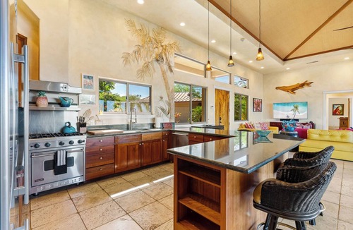 Kamuela House | Hula Hula Ranch - 7 Bedrooms, Pool, Ocean View!