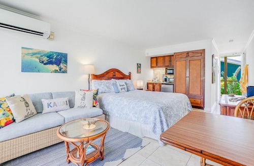 Wailua Apartment | Islander on the Beach 259 "Drift Away" A Oceanview Studio