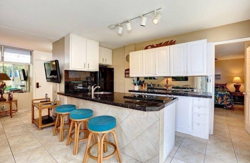 Kihei Condo | Kamaole Nalu, #102 2 Bedroom Condo by RedAwning