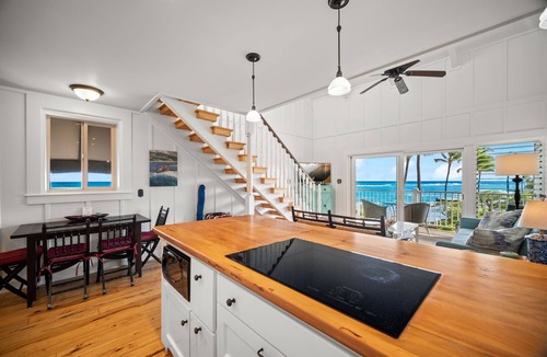Wailua Condo | Kapaa Shore Resort C327, Beautiful Unit! Oceanfront, Moon and Sunrise Views