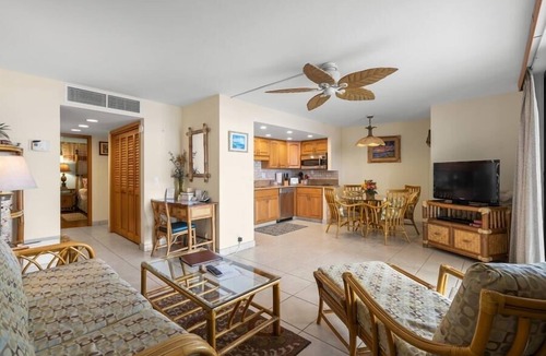Kihei Condo | Kihei Beach, #305 1 Bedroom Condo by RedAwning