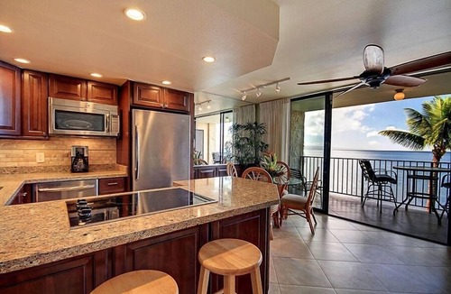 Kihei Condo | Kihei Beach, #307 1 Bedroom Condo by RedAwning