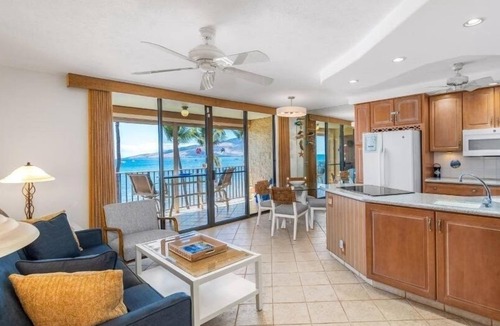 Kihei Condo | Kihei Beach #504 1 Bedroom Condo by RedAwning