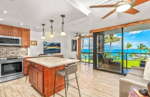 Kihei Condo | Kihei Surfside, #512 1 Bedroom Condo by RedAwning
