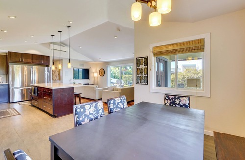 Kailua-Kona Cottage | Kona Coast Hideaway w/Patio & Pacific Ocean Views
